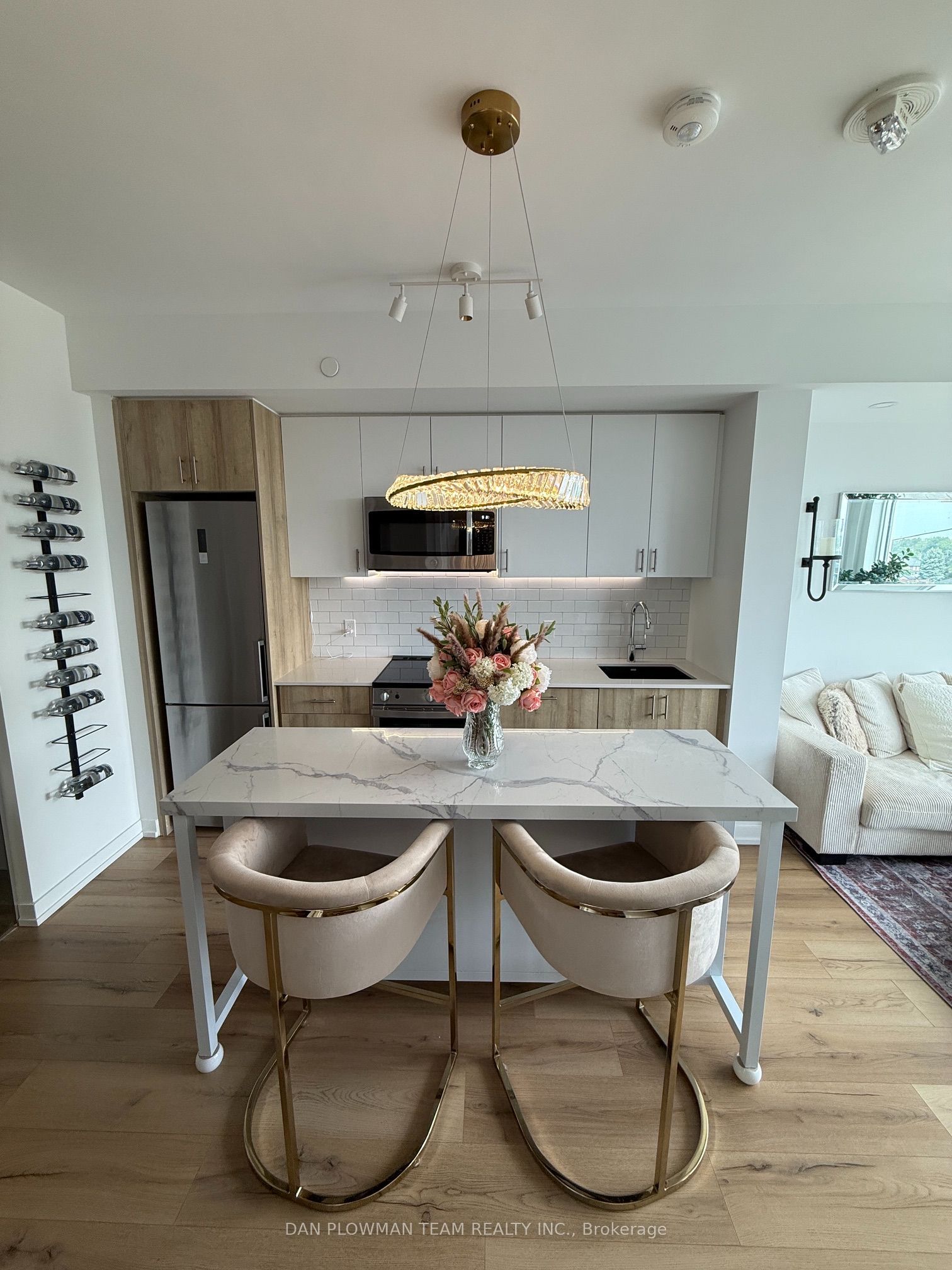 1195 The Queensway 405, Toronto, ON M8Z 0H1 photo 2