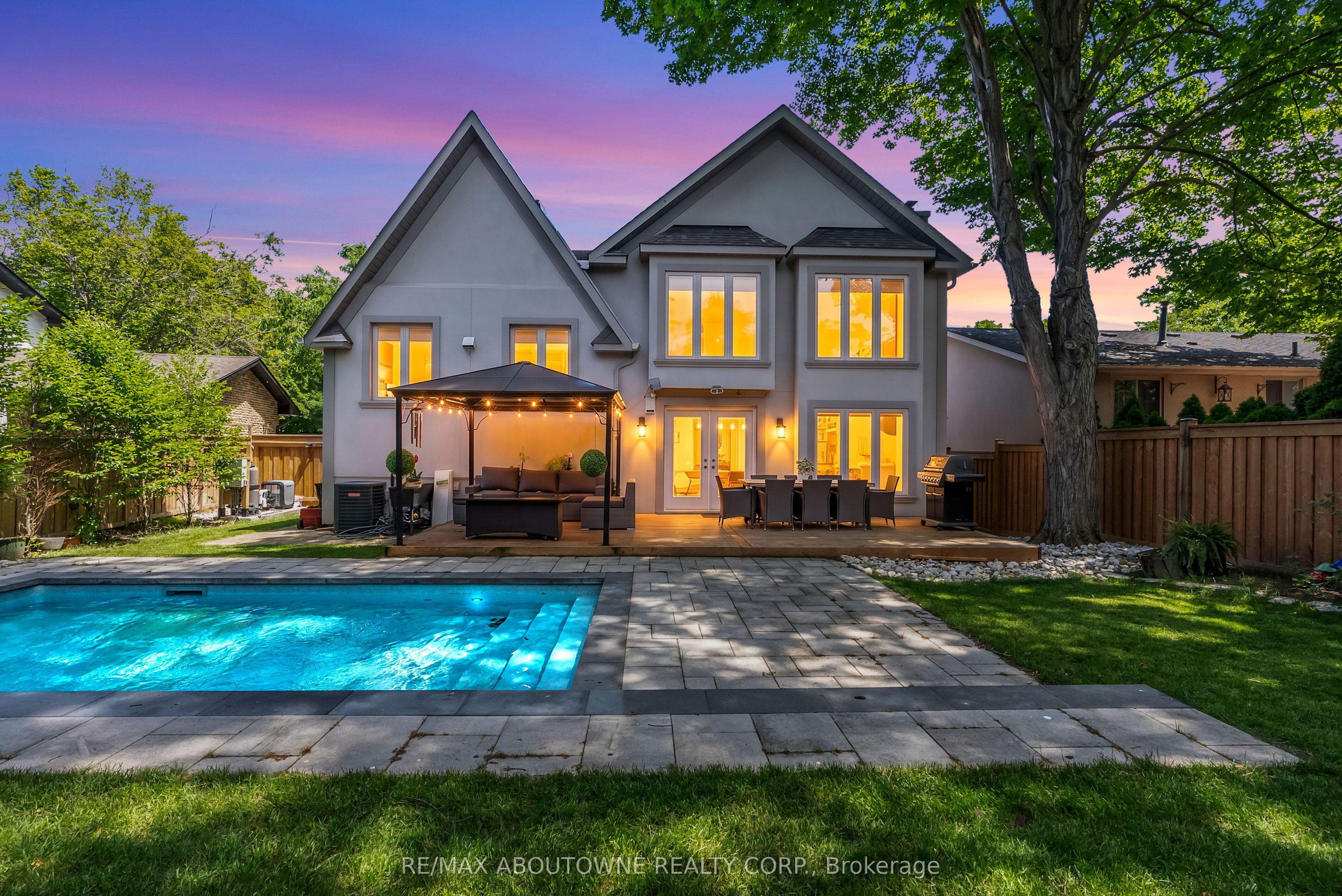 428 Brookmill Road, Oakville, ON L6J 5K5