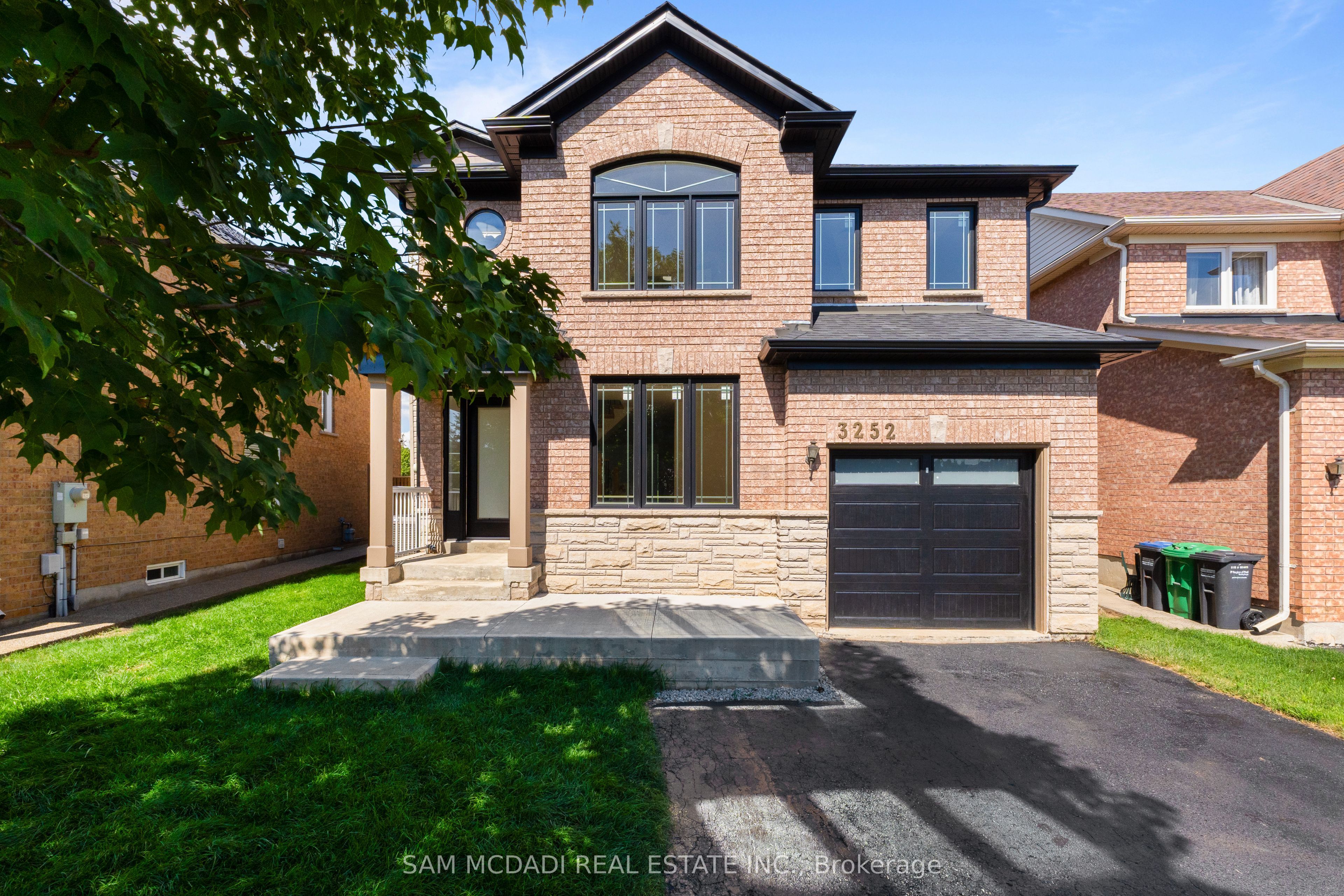 3252 Hunters Glen, Mississauga, ON L5N 8M3 photo 4