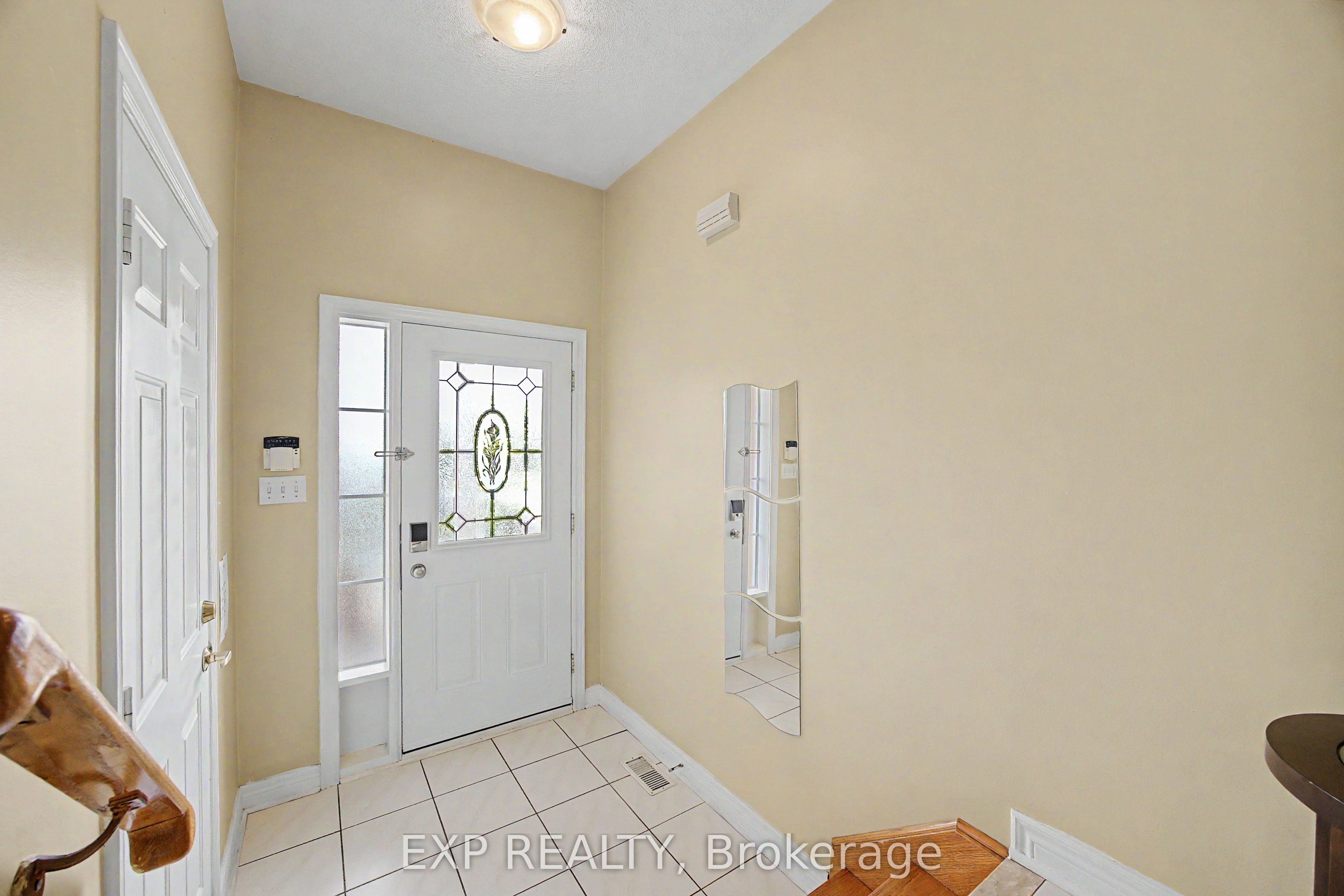7269 Lantern Fly Hollow, Mississauga, ON L5W 1K2 photo 3