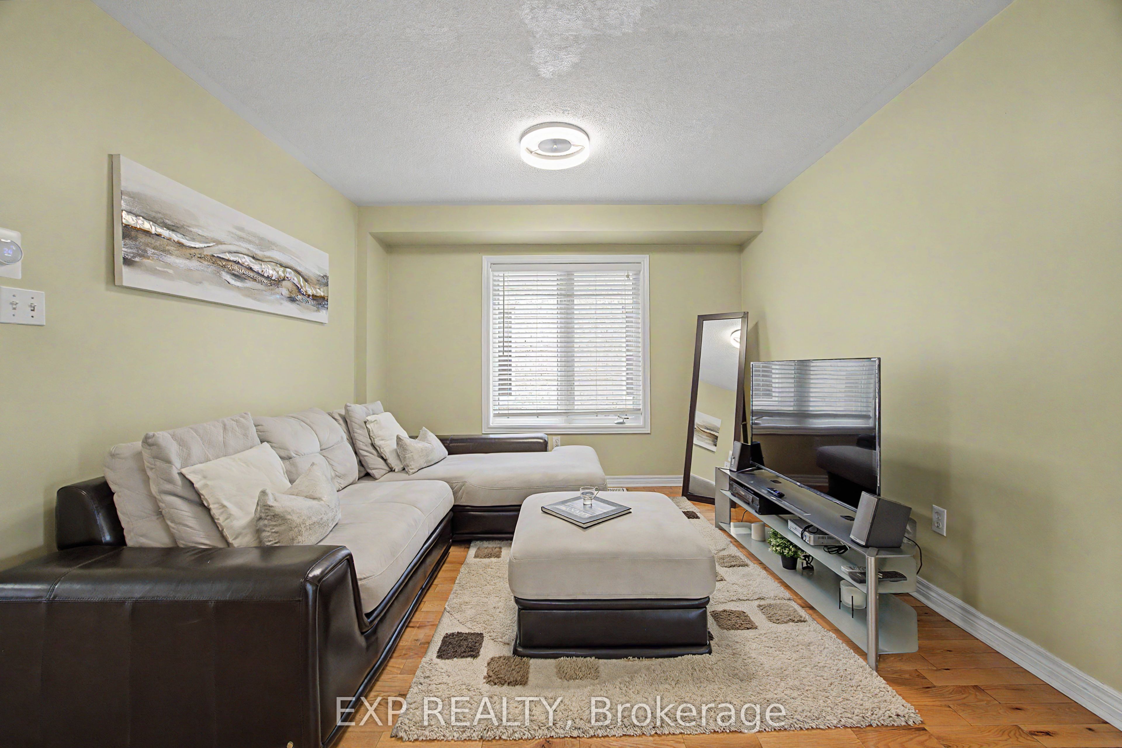 7269 Lantern Fly Hollow, Mississauga, ON L5W 1K2 photo 5