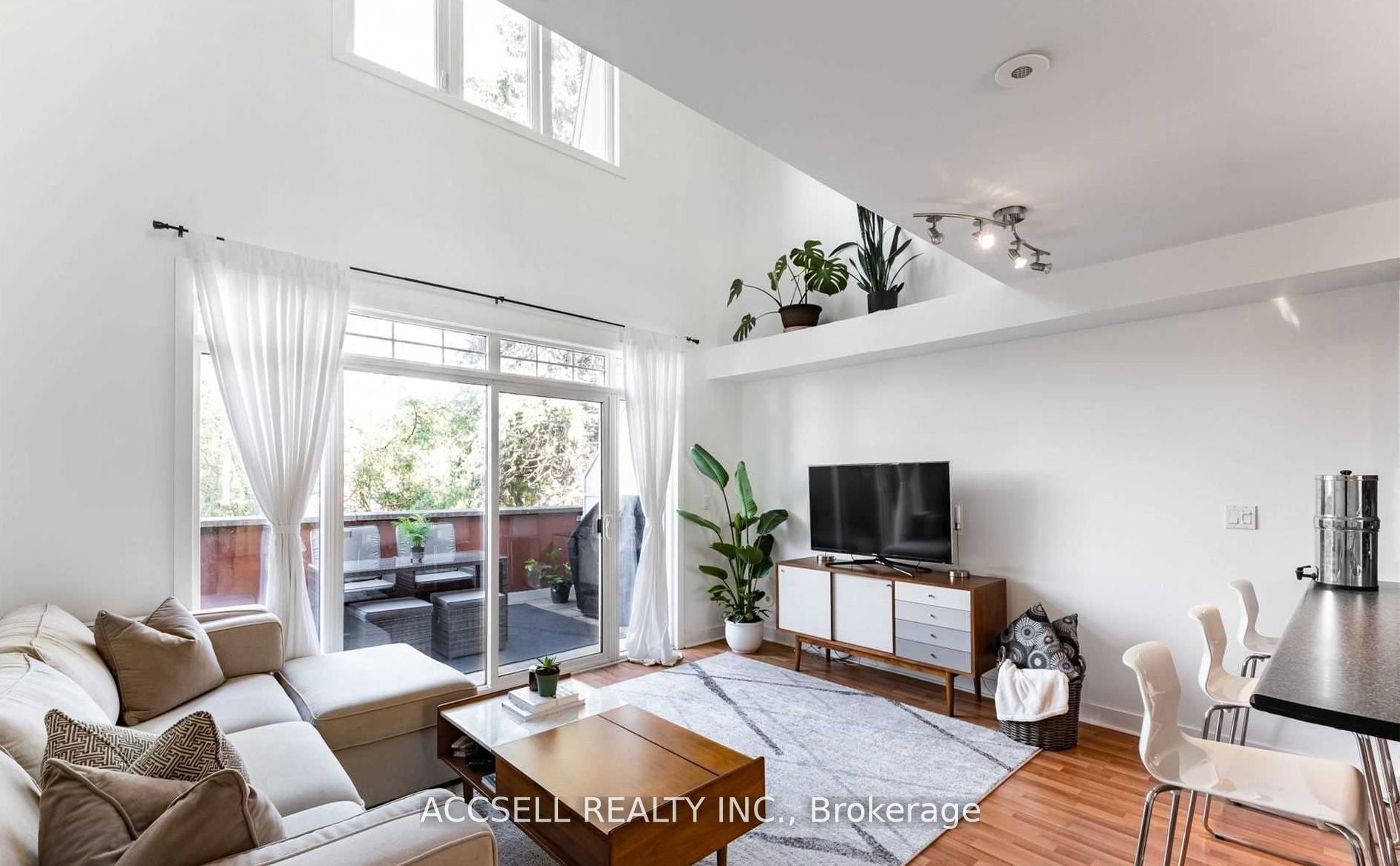 3400 Lake Shore Boulevard W 229, Toronto, ON M8W 4Z9 photo 3