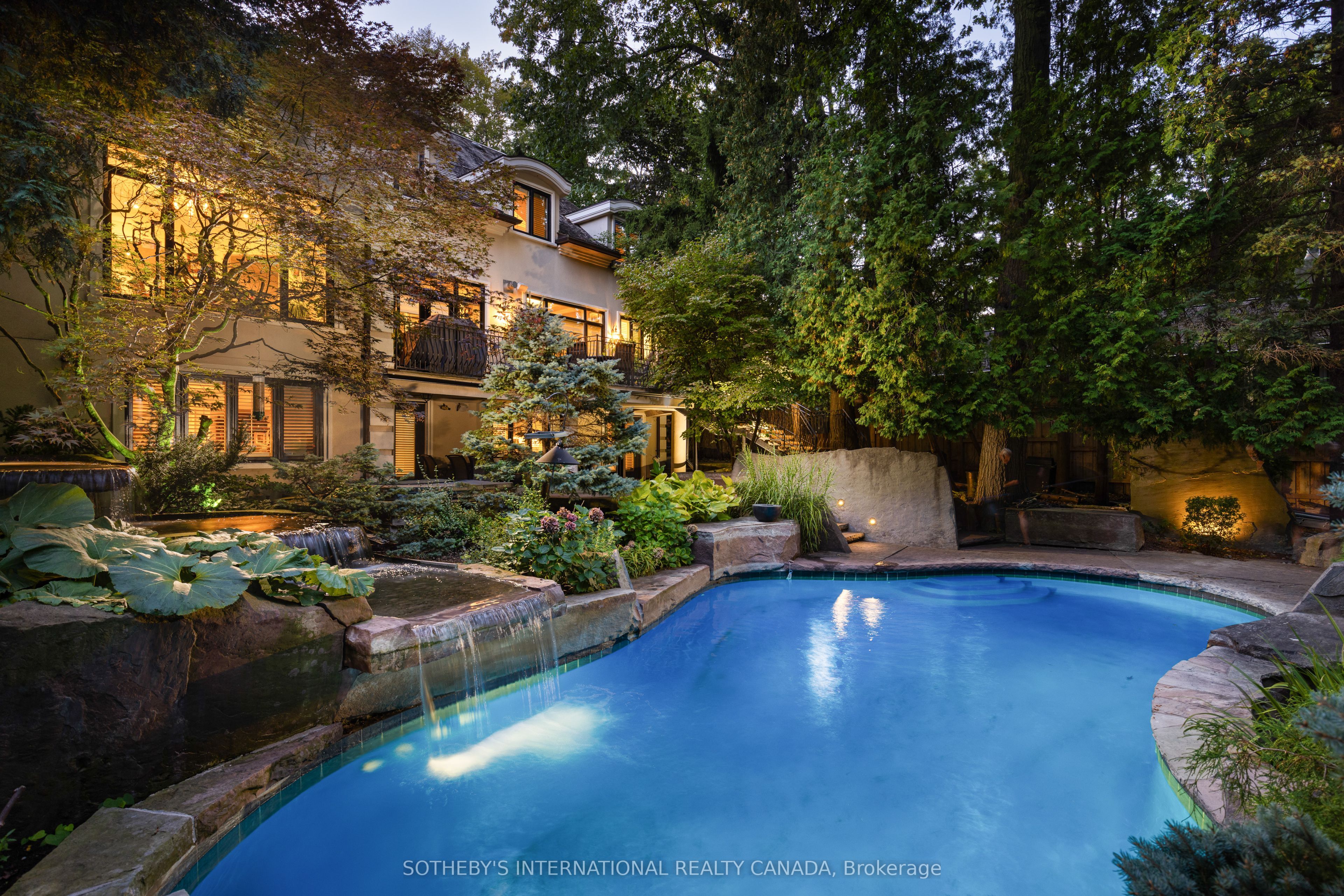 23 Edenbrook Hill, Toronto, ON M9A 3Z7 photo 3