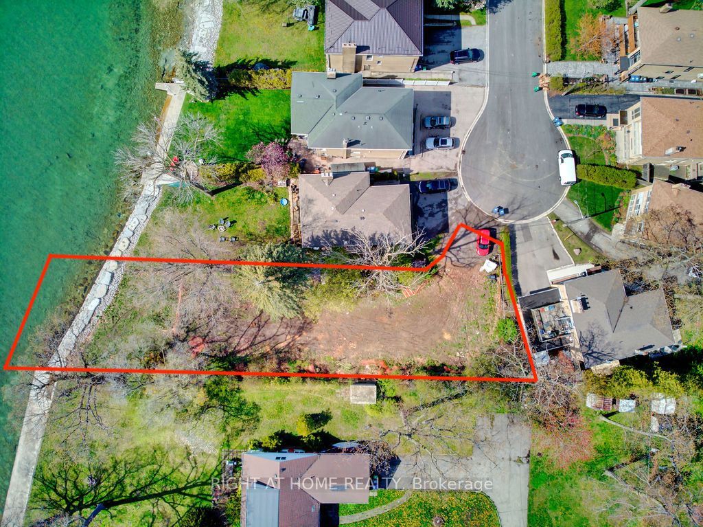 9 Carlis Place, Mississauga, ON L5G 1A8 photo 2