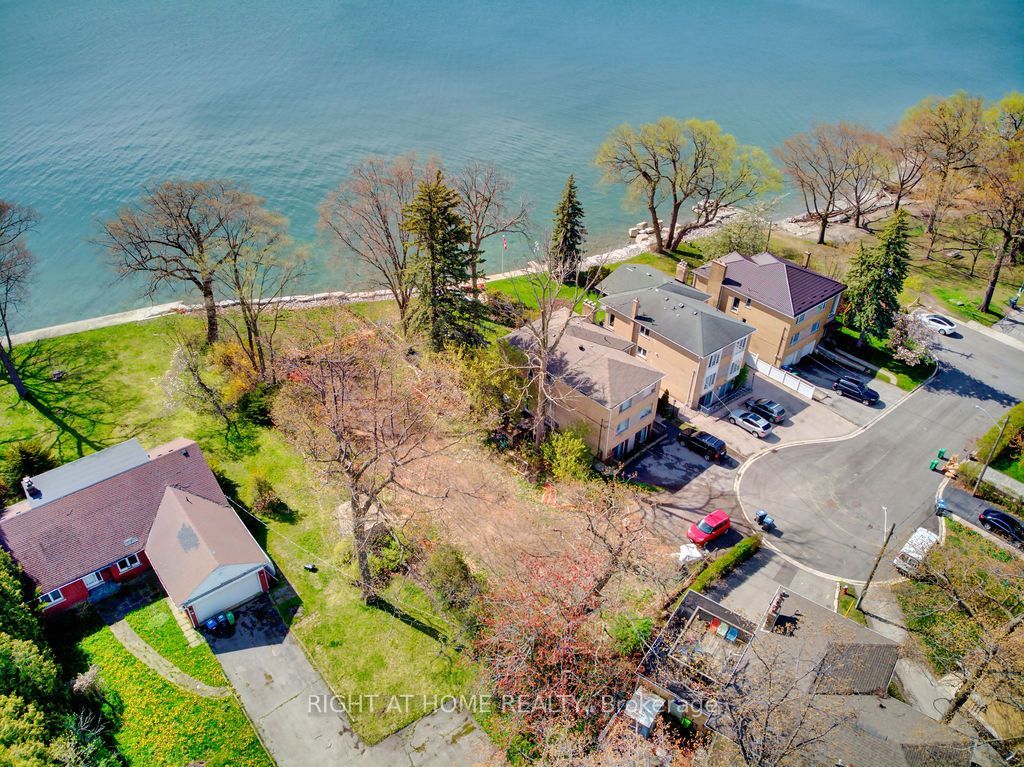 9 Carlis Place, Mississauga, ON L5G 1A8 photo 5