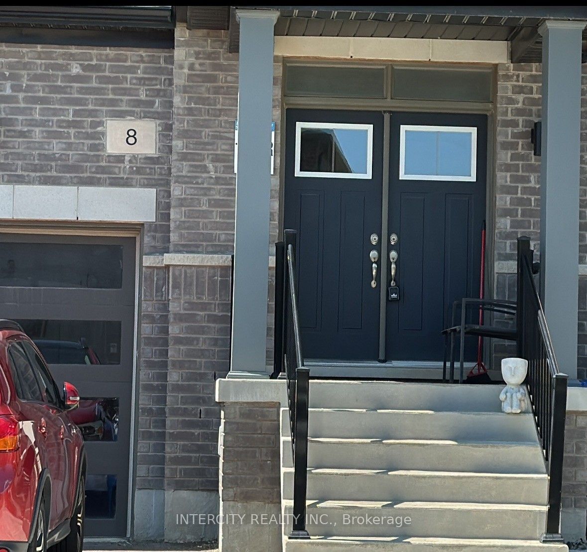 8 Spinland Street, Caledon, ON L7C 4K4
