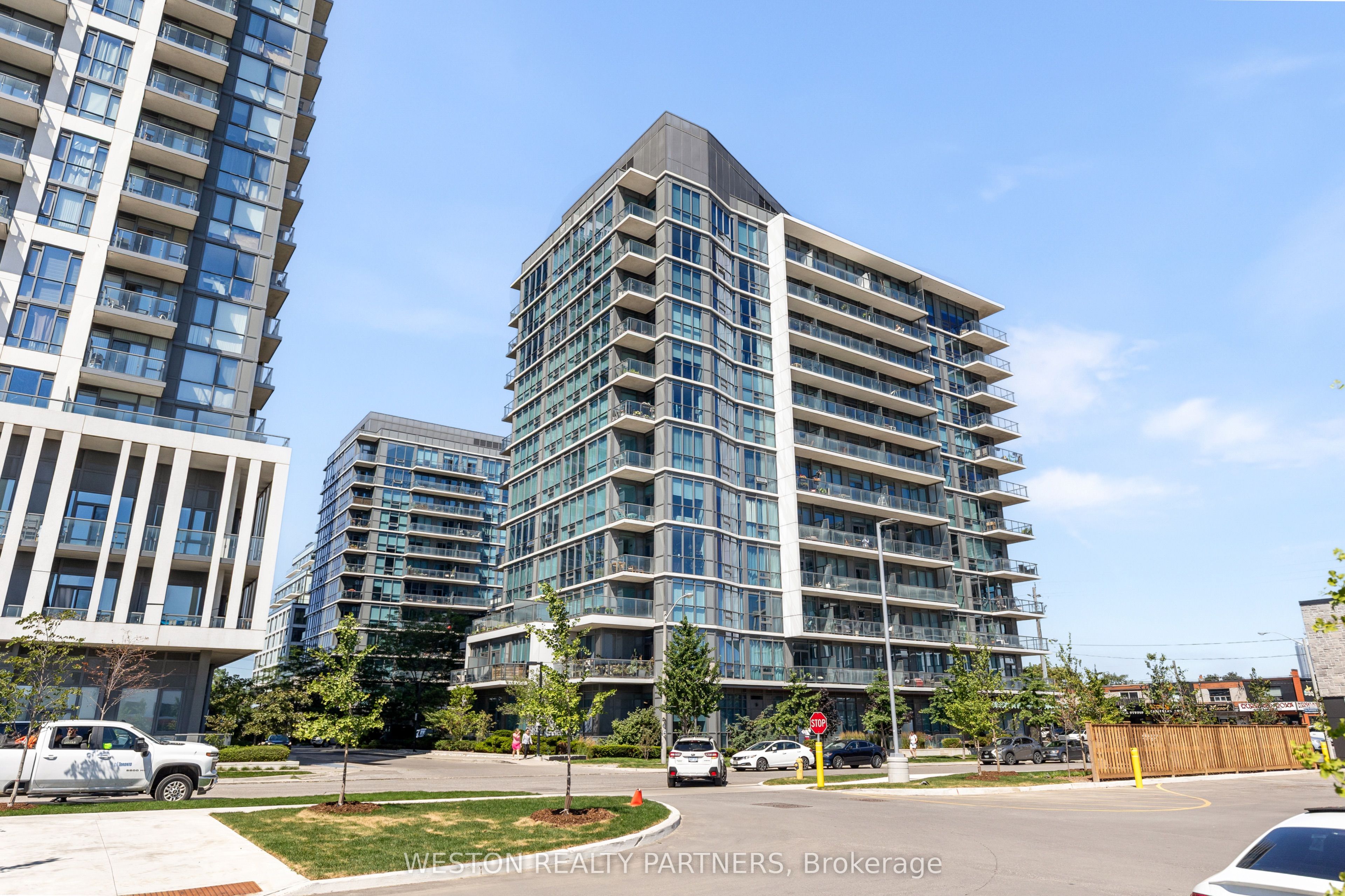 1185 The Queensway 1118, Toronto, ON M8Z 0C6