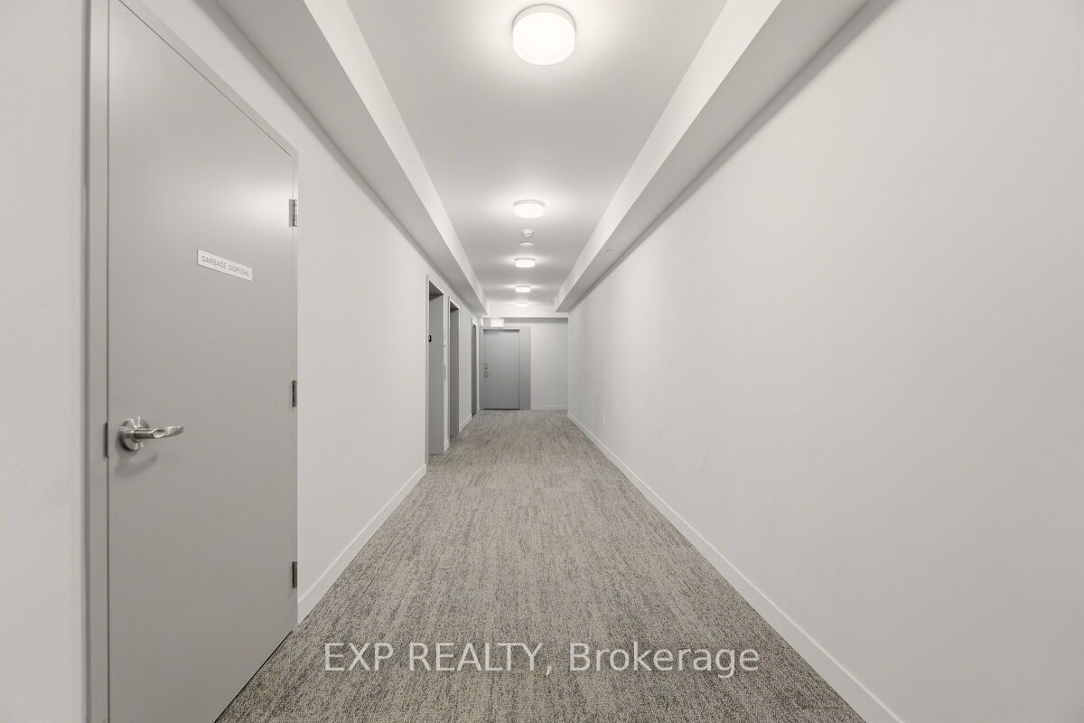 859 The Queensway 905, Toronto, ON M8Z 1N8 photo 5