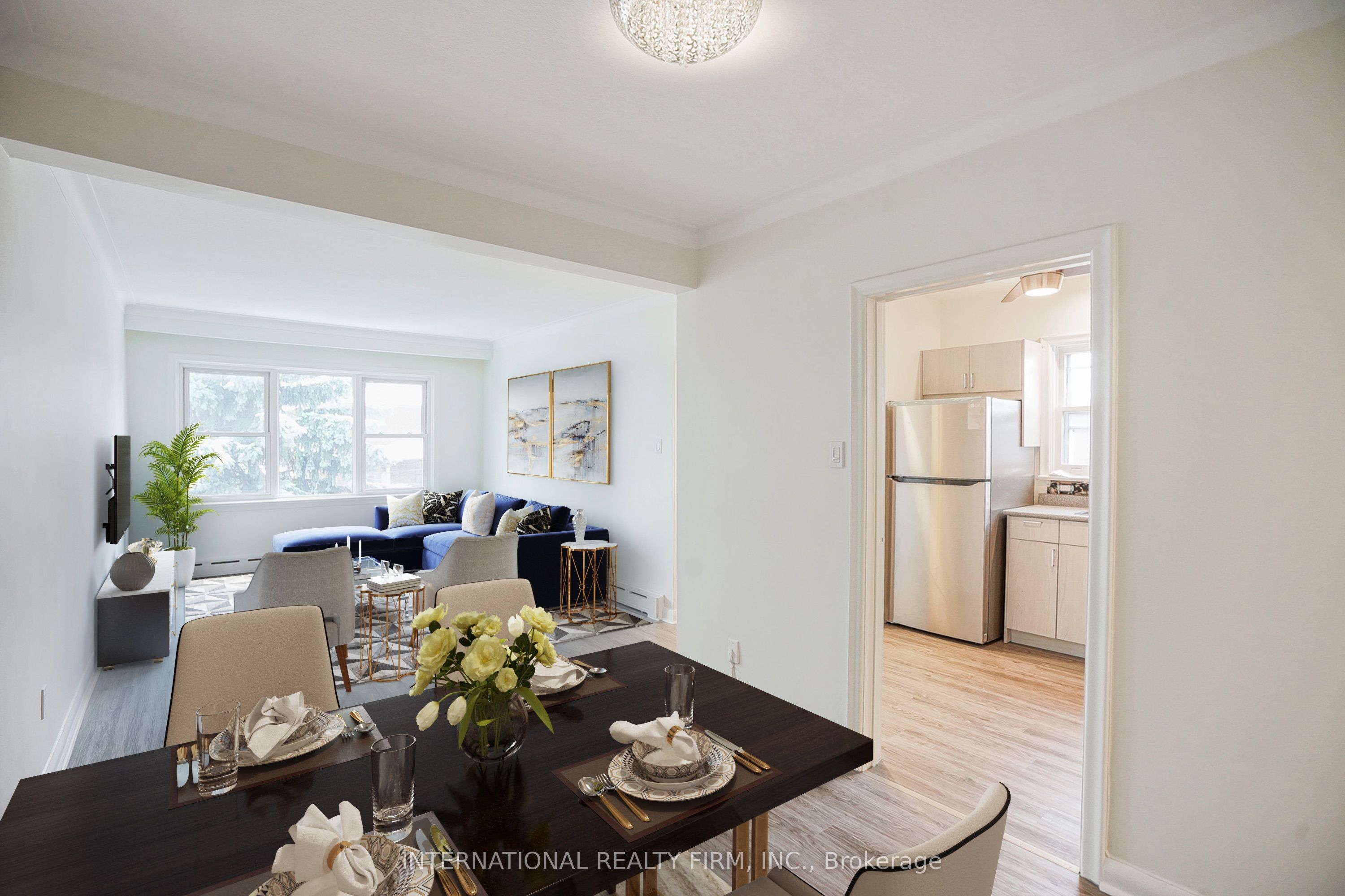 293 Indian Grove W 3, Toronto, ON M6P 2H6 photo 4