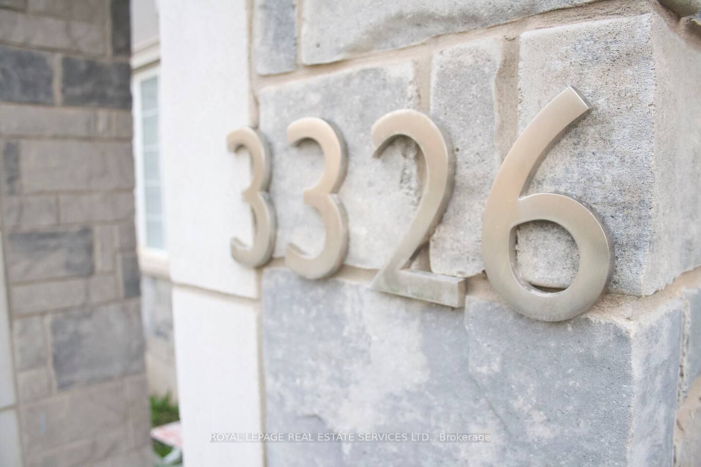 3326 Carding Mill (M Flr) Trail Main Floor, Oakville, ON L6M 1R7