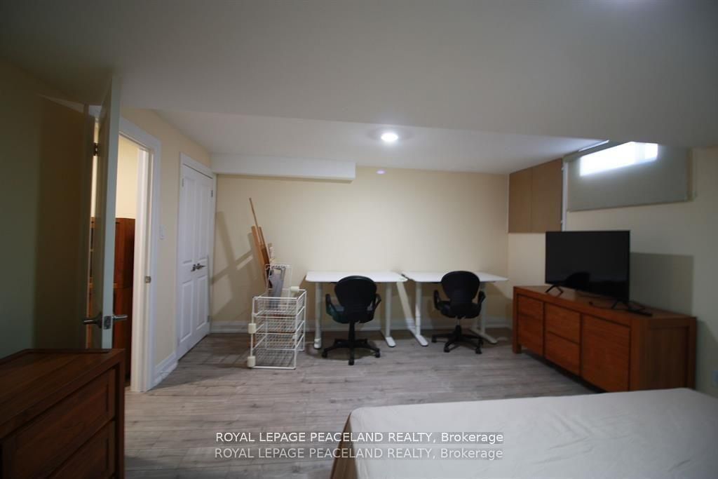 1855 Pilgrims Way, Oakville, ON L6M 1X2 photo 2