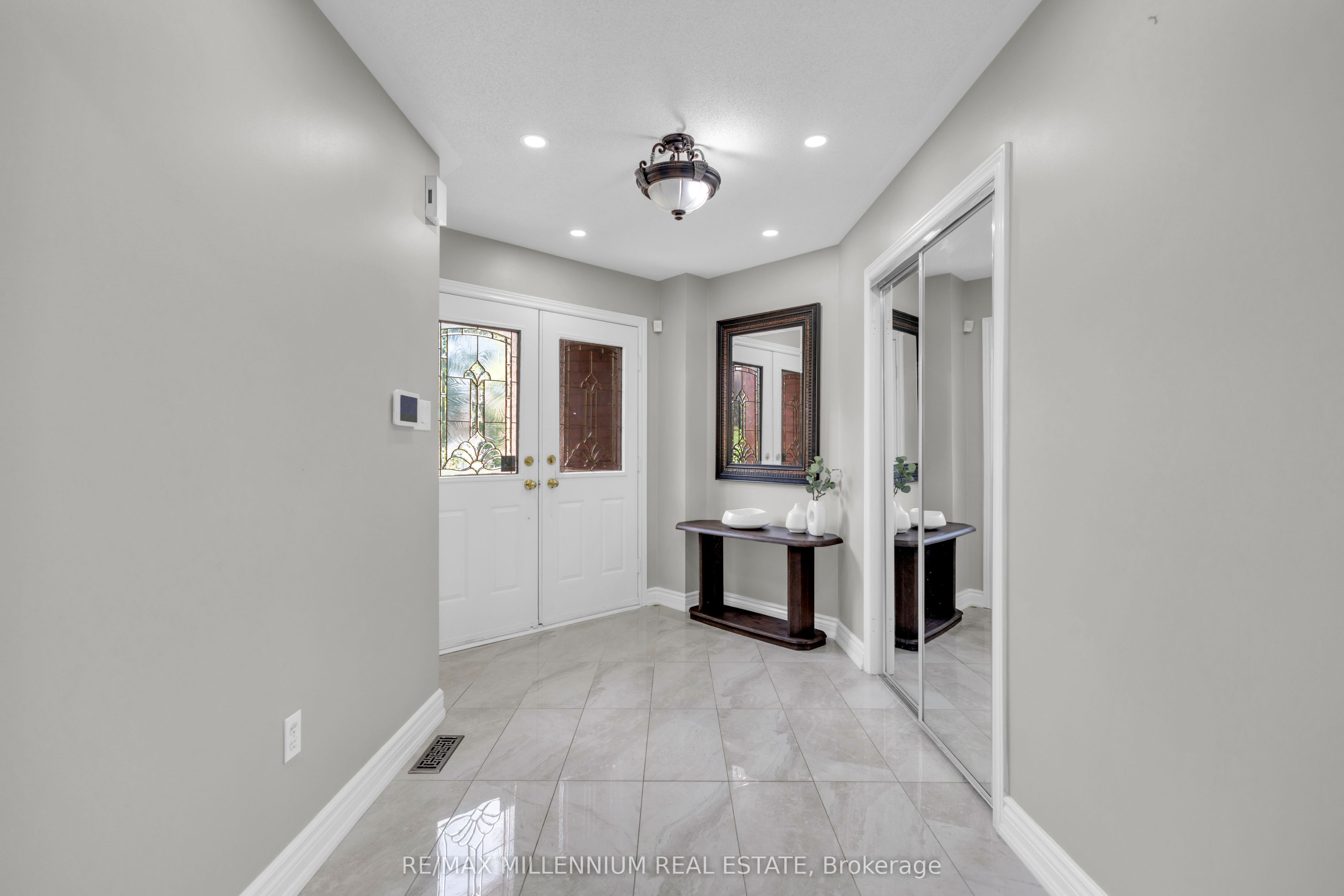 252 Mountainberry Road, Brampton, ON L6R 1H9 photo 5