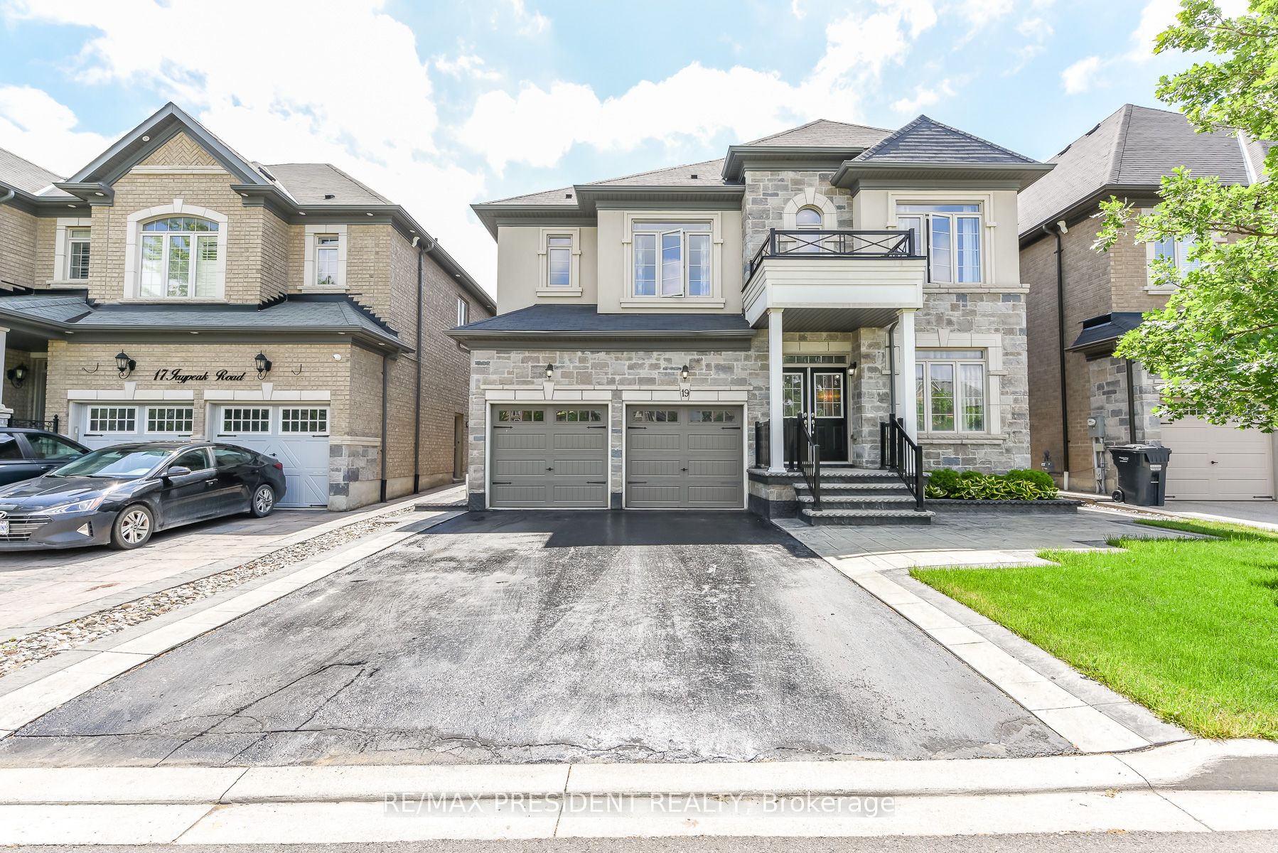 19 Jaypeak Road, Brampton, ON L6P 4J8 photo 2