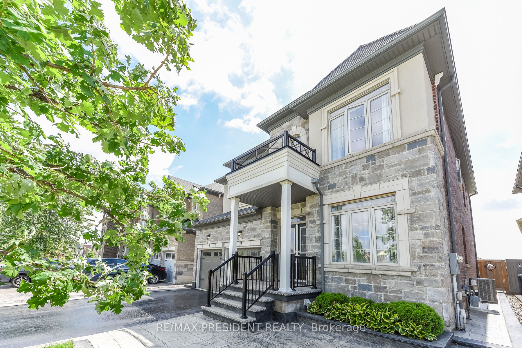 19 Jaypeak Road, Brampton, ON L6P 4J8 photo 3