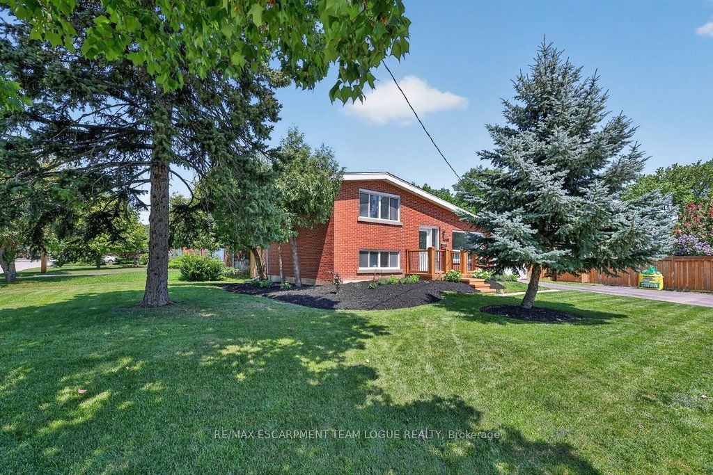 2085 Mountainside Drive, Burlington, ON L7P 1A9 photo 2