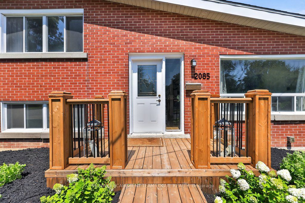 2085 Mountainside Drive, Burlington, ON L7P 1A9 photo 4