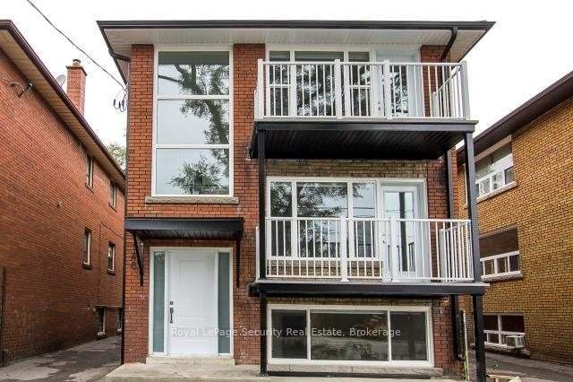 148 Portland Street 2, Toronto, ON M8Y 1B2