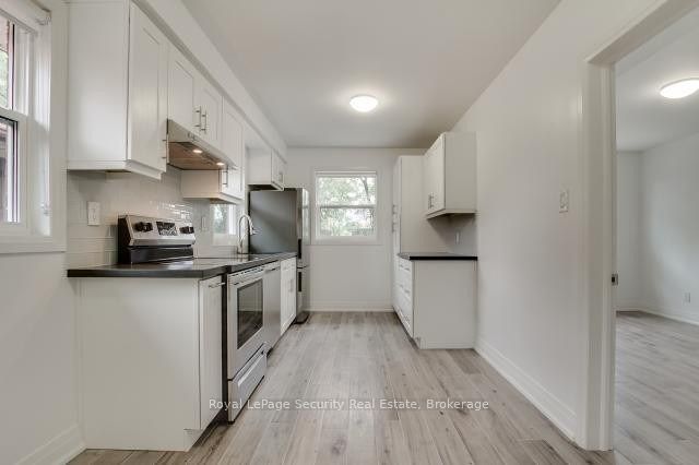 148 Portland Street 2, Toronto, ON M8Y 1B2 photo 5