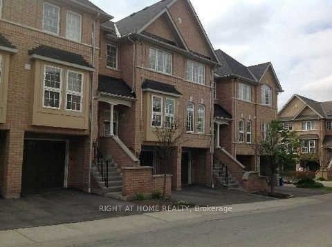50 Strathaven Drive 115, Mississauga, ON L5R 4E7