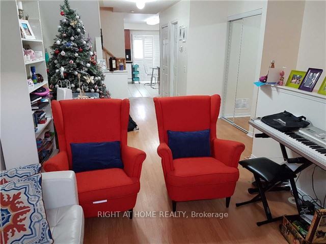 50 Strathaven Drive 115, Mississauga, ON L5R 4E7 photo 2