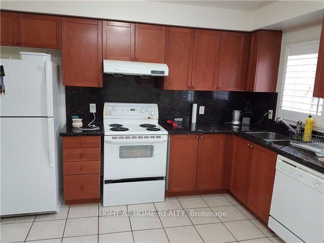 50 Strathaven Drive 115, Mississauga, ON L5R 4E7 photo 5