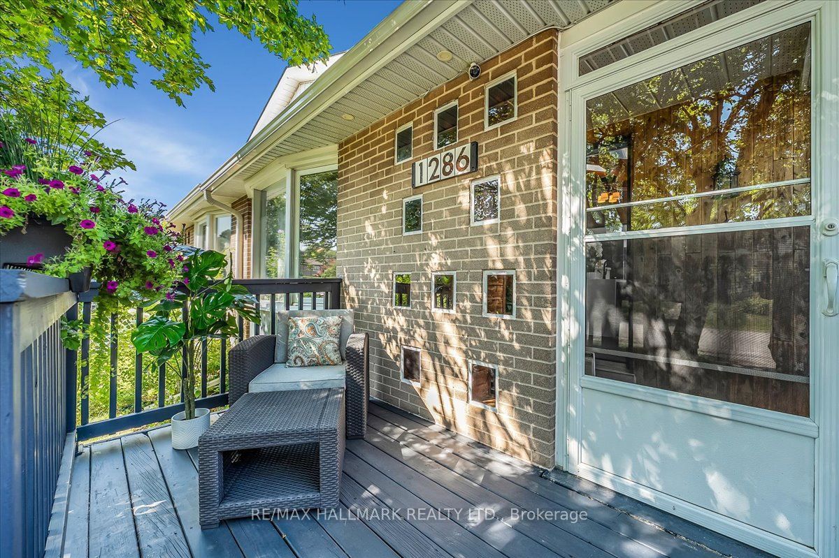 1286 Napier Crescent, Oakville, ON L6H 2A4 photo 3