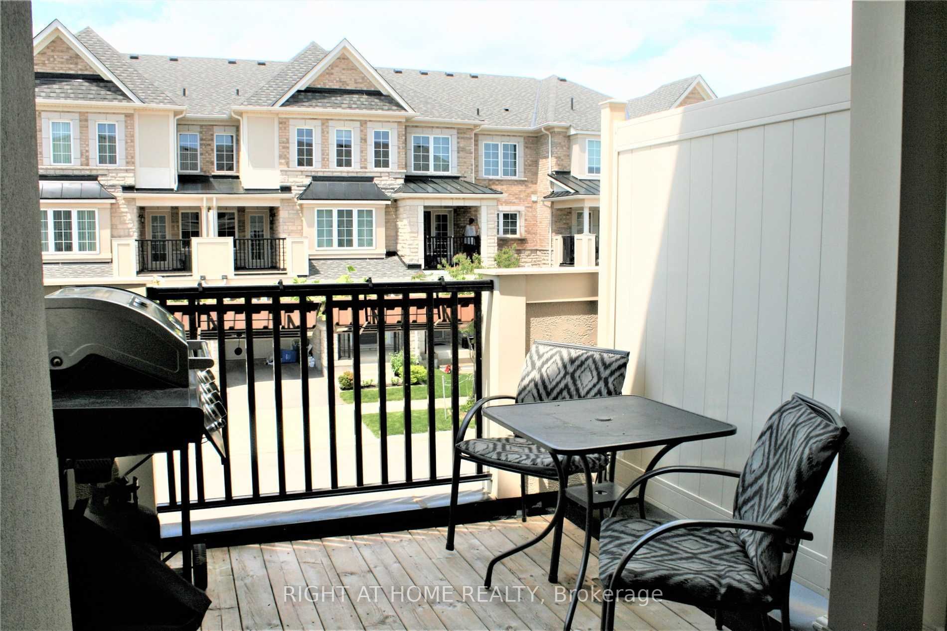 282 Jemima Drive E, Oakville, ON L6M 0V6 photo 3