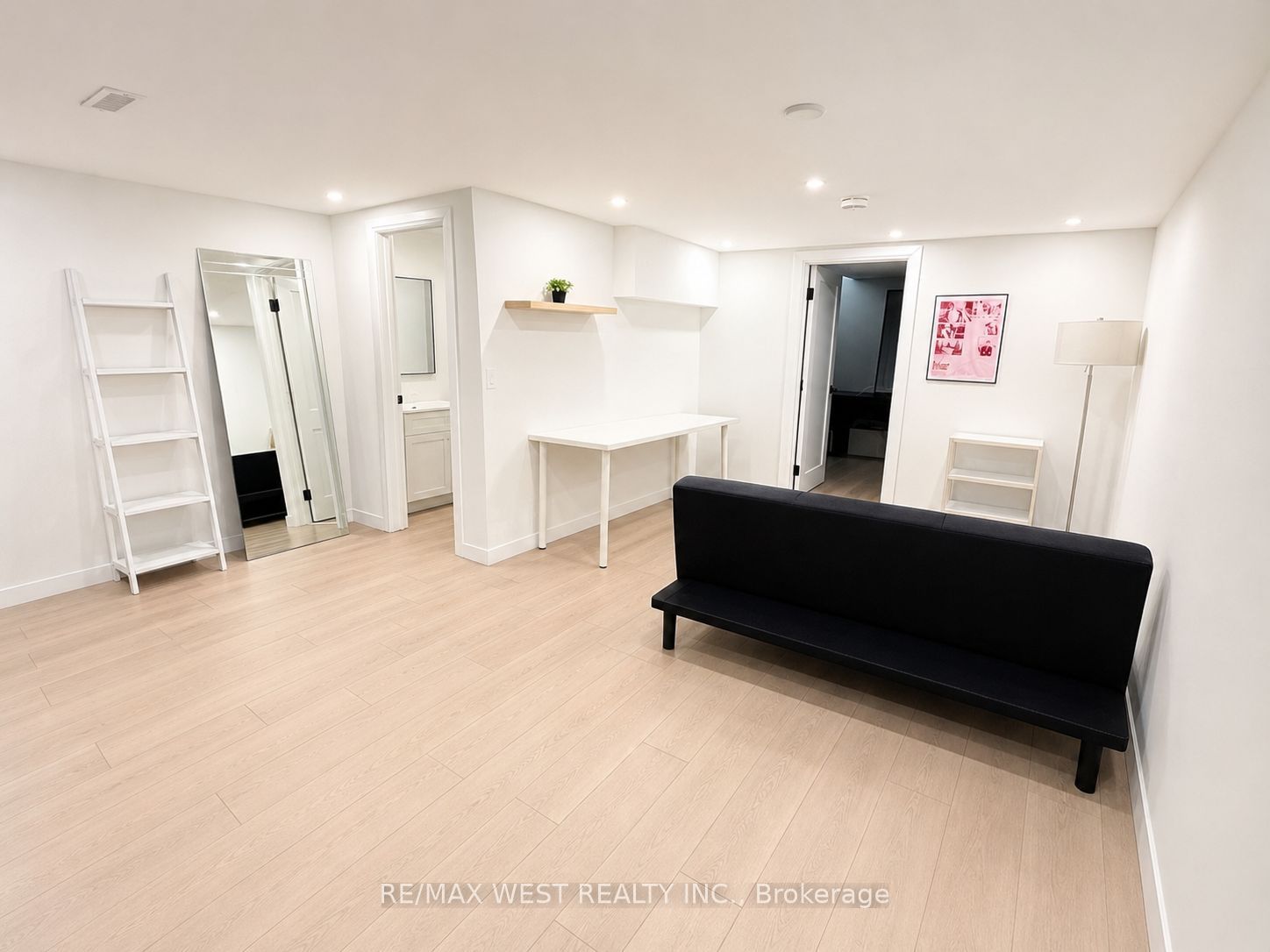 202 Perth Avenue 5, Toronto, ON M6P 3X8 photo 3