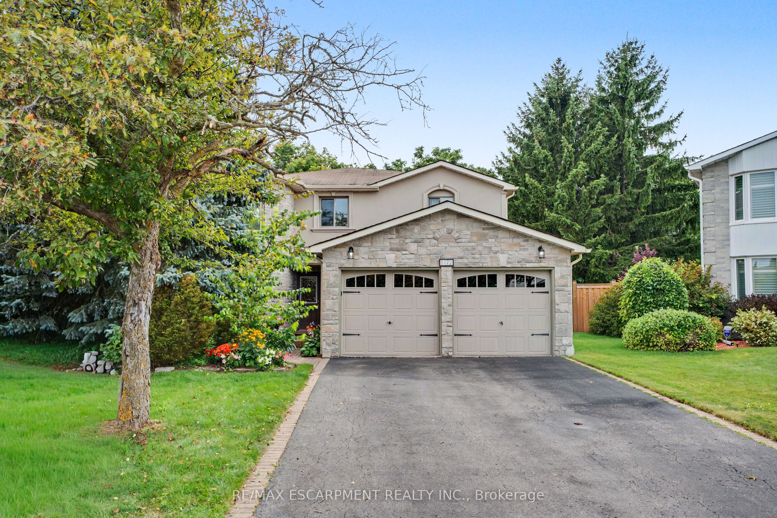 5172 Hidden Valley Court, Mississauga, ON L5M 3P1 photo 3