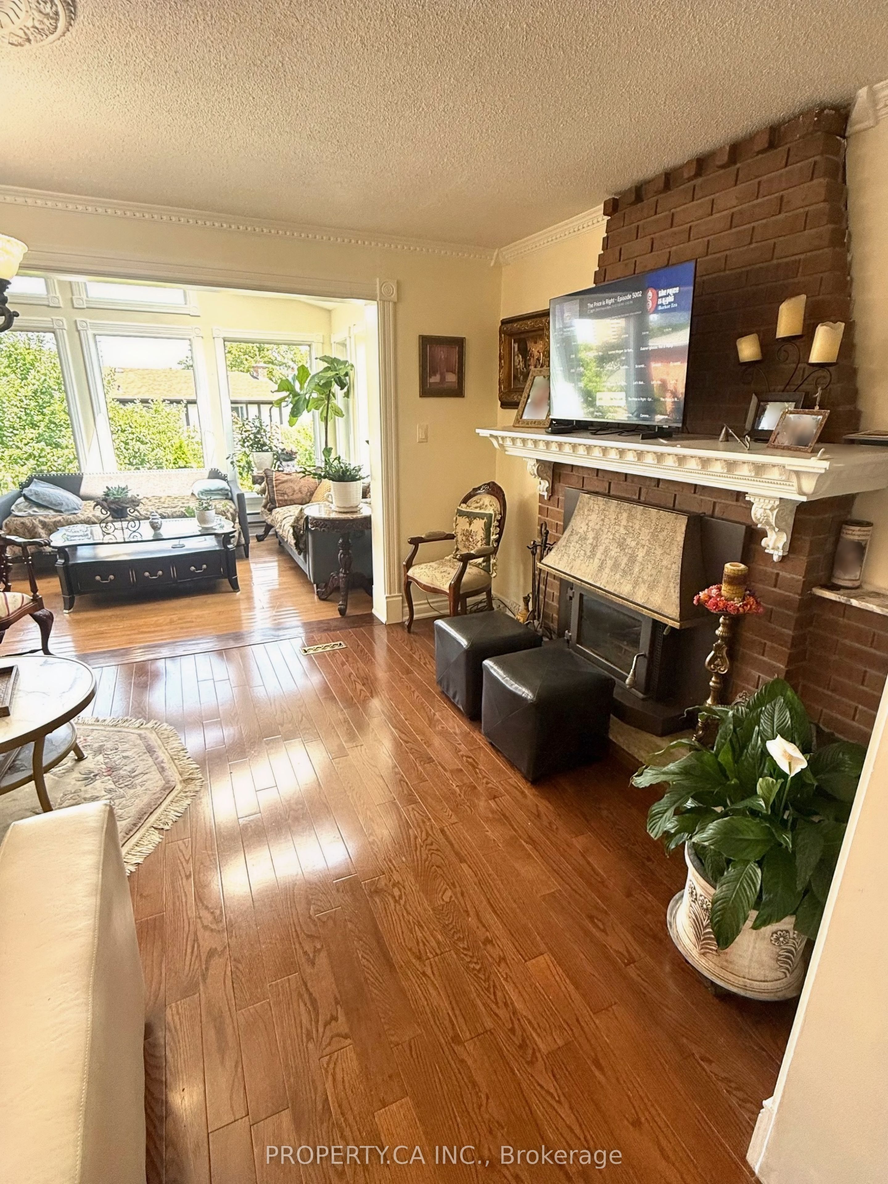 4099 Fieldgate Drive #Room 2, Mississauga, ON L4W 2C6 photo 2