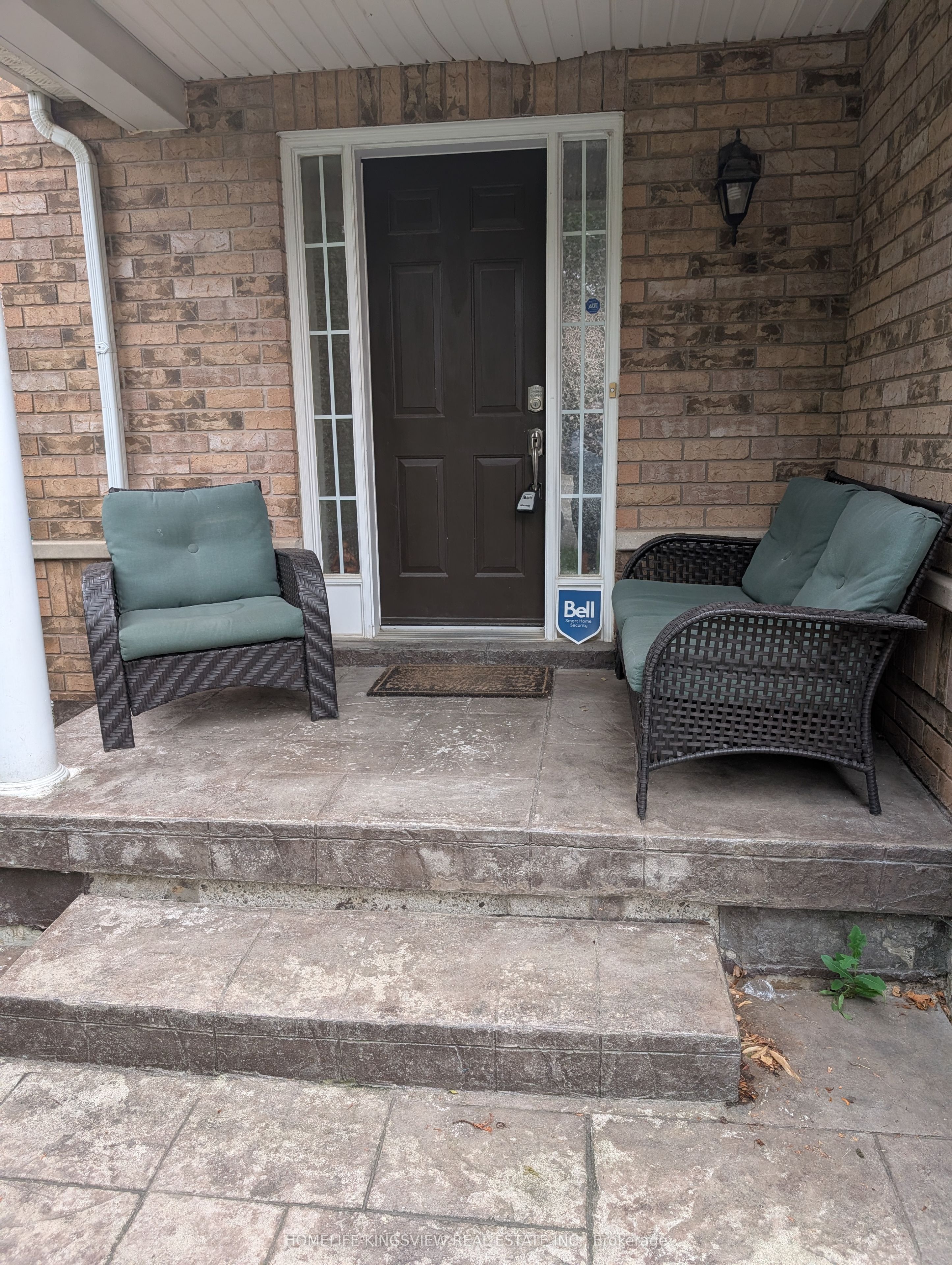 24 Farthingale Crescent, Brampton, ON L7A 1R3 photo 3
