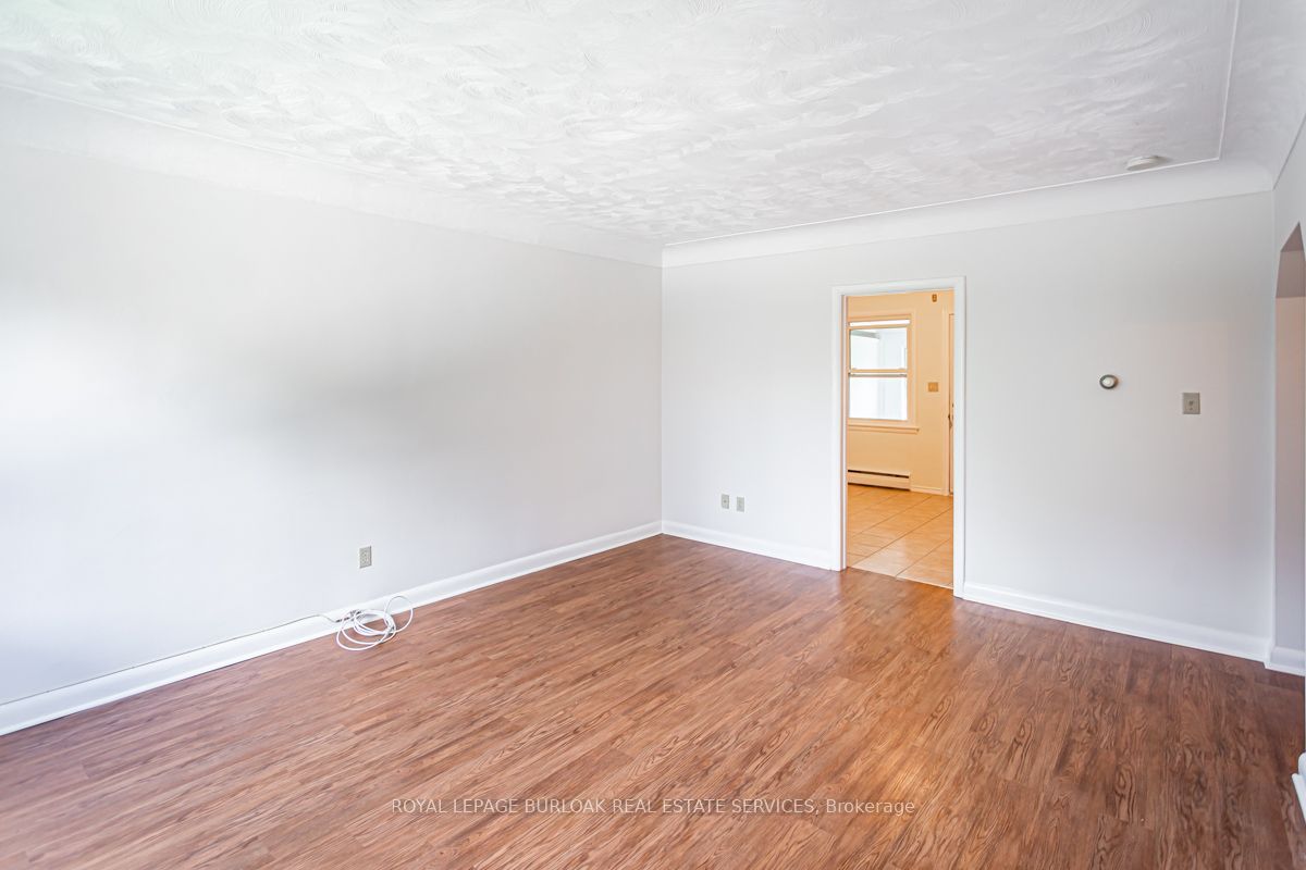 718 Ross Street 2, Burlington, ON L7S 1S2 photo 4