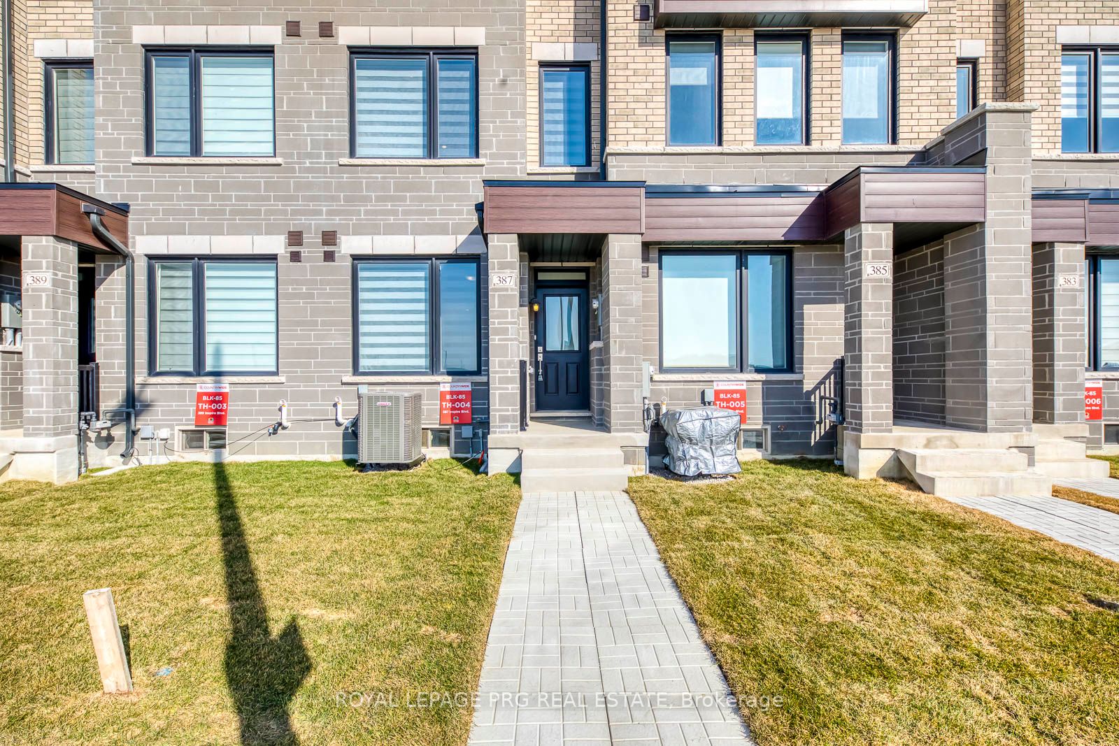387 Inspire Boulevard W, Brampton, ON L6R 4E4 photo 3