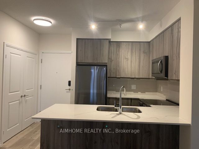 15 Watergarden Drive 803, Mississauga, ON L5R 0H4 photo 2
