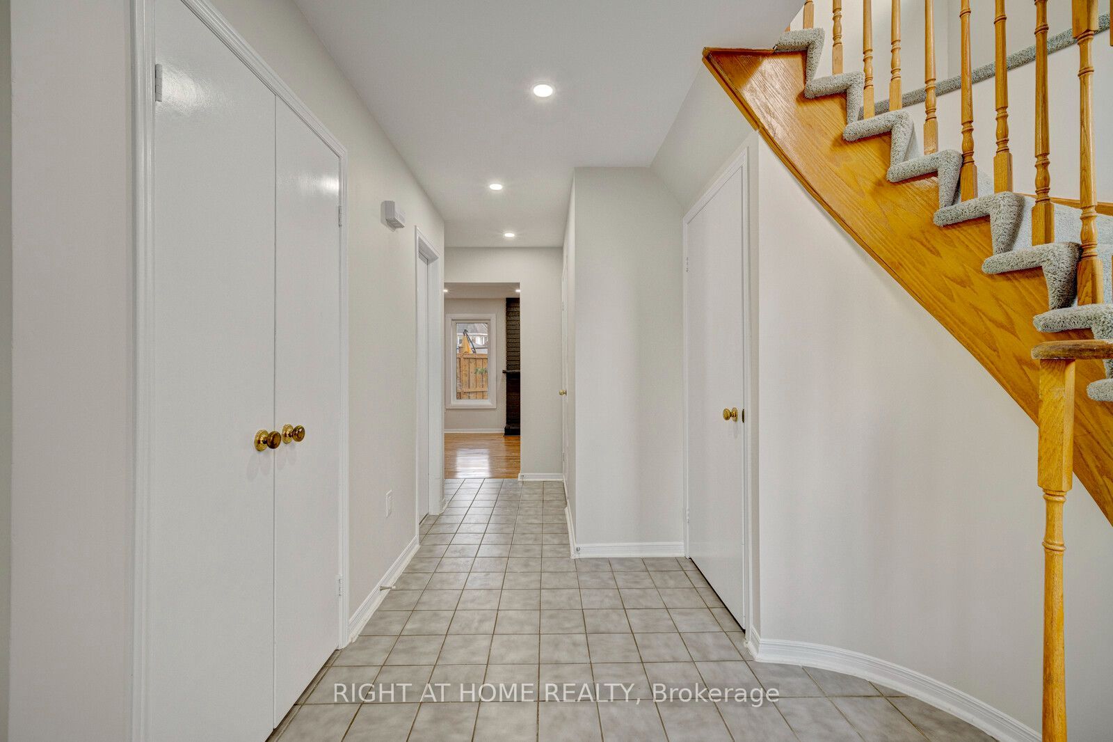 6302 Tenth Line Main, Mississauga, ON L5N 5T1 photo 4
