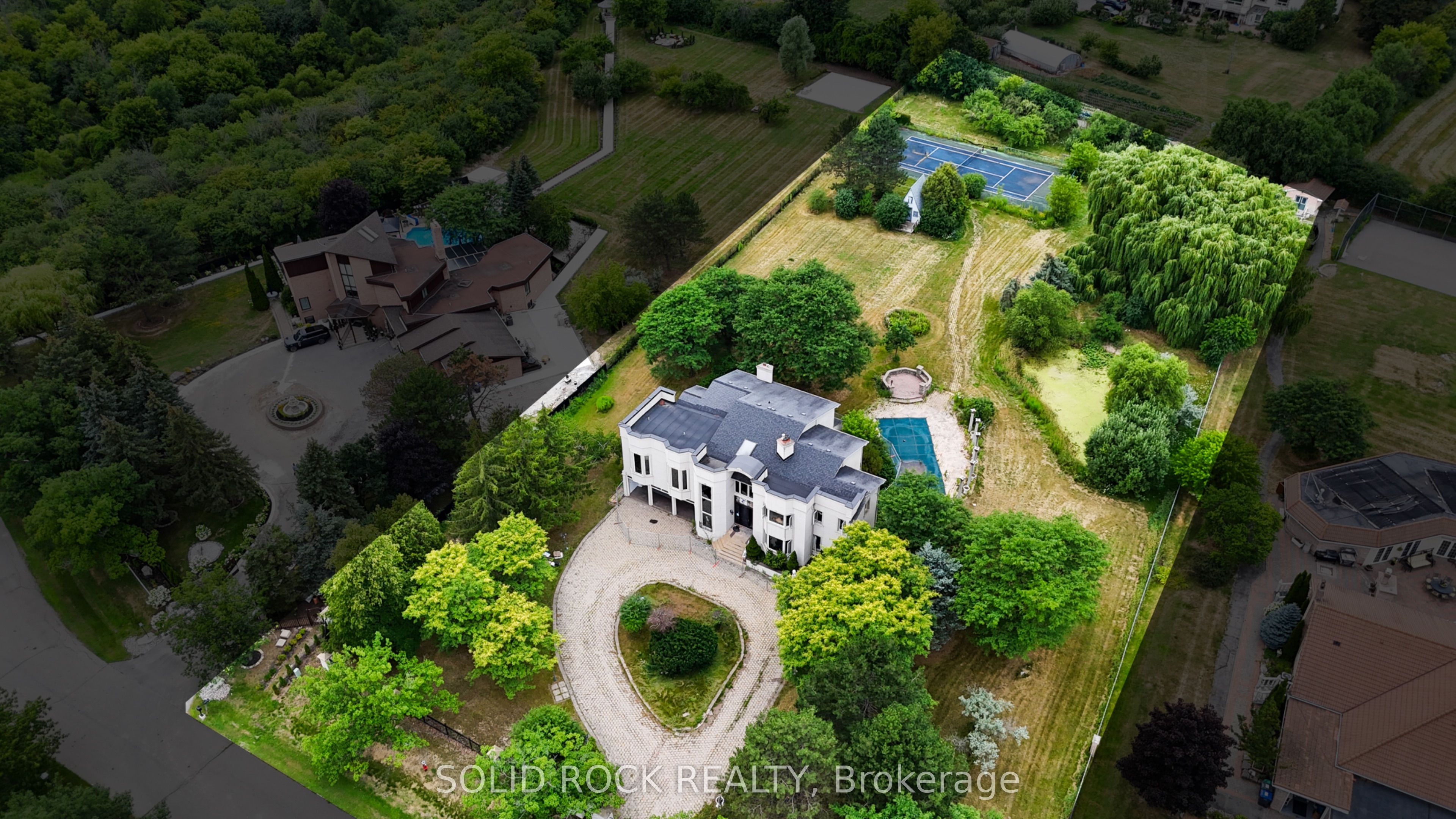 10 Merrydale Court, Brampton, ON L6P 0H4 photo 3