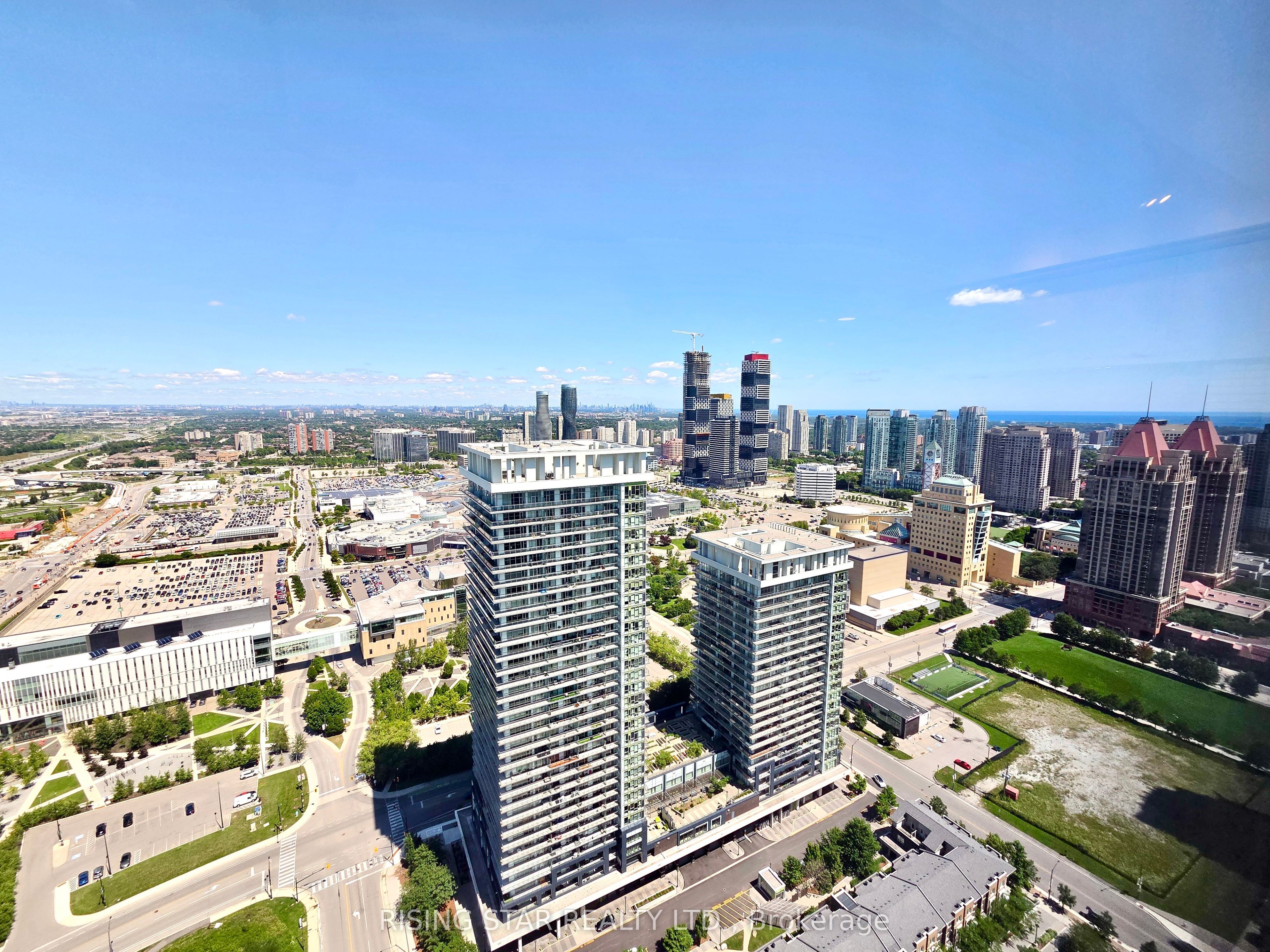 395 E Square One Drive NE 3703, Mississauga, ON L5B 0P6 photo 3