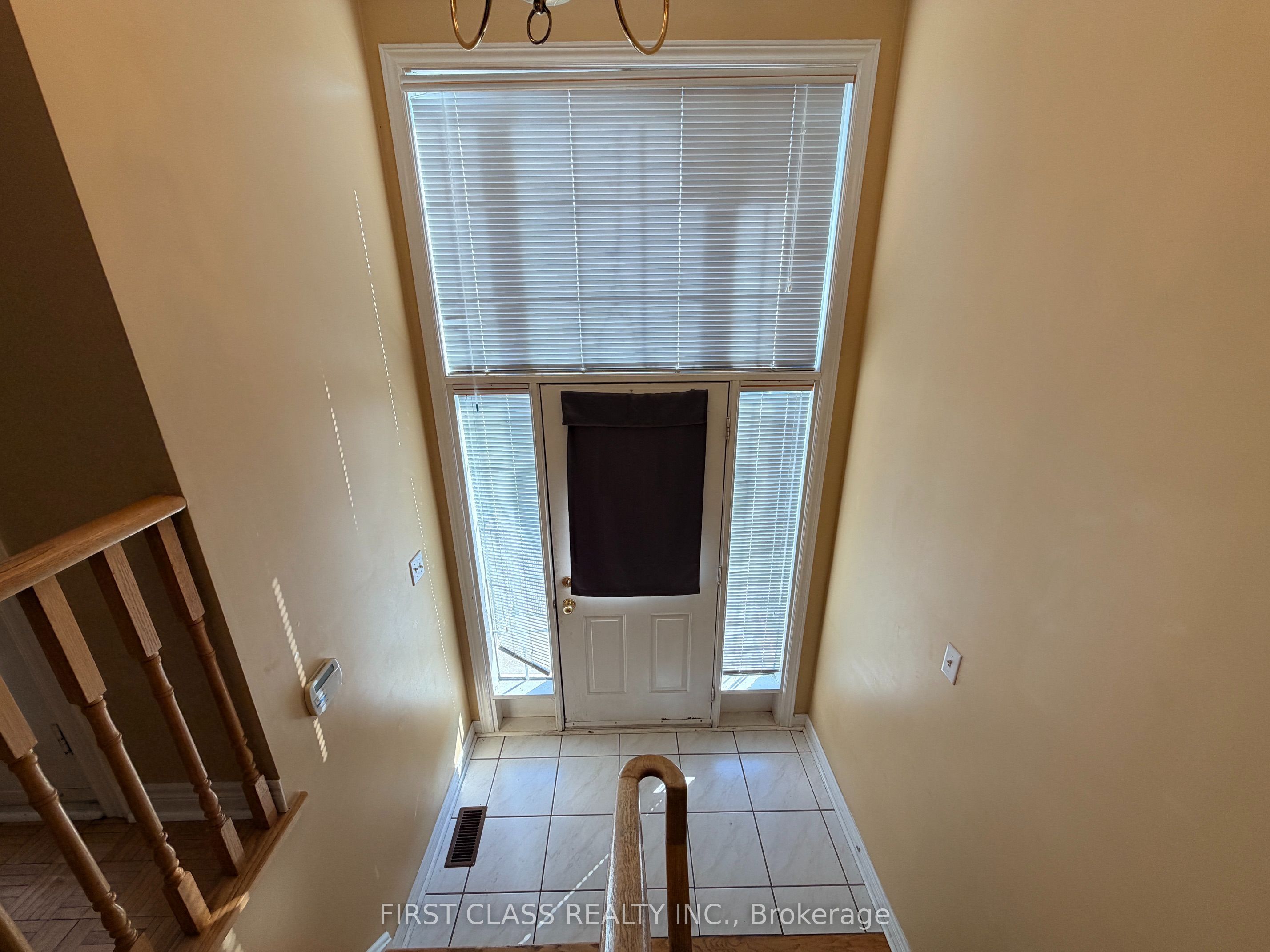 5323 Red Brush Drive Upper, Mississauga, ON L4Z 3Z5 photo 2