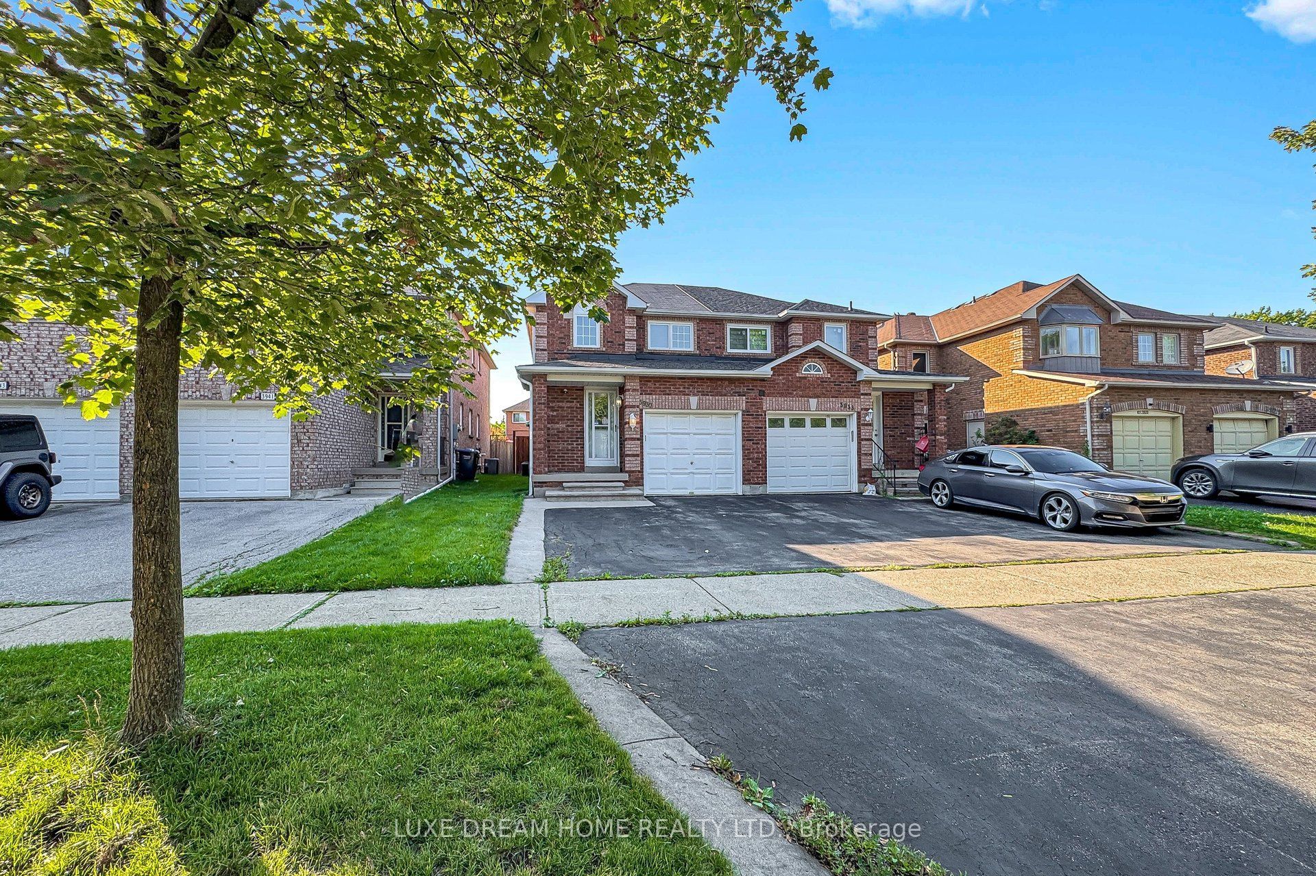 3937 Stoneham Way, Mississauga, ON L5N 6Y6 photo 3