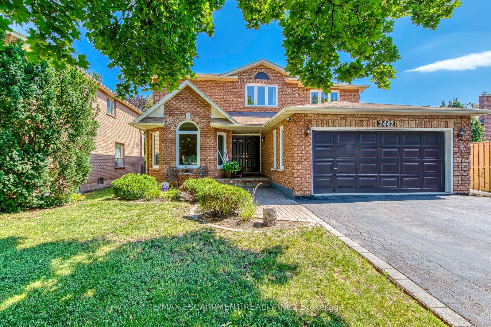 2442 Wynten Way, Oakville, ON L6J 7K9 photo 2