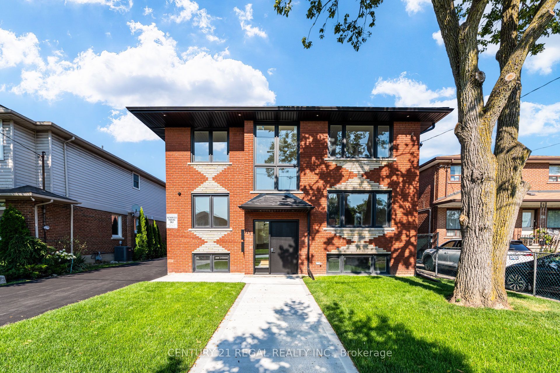 171 Gamma Basement Street, Toronto, ON M8W 4G3