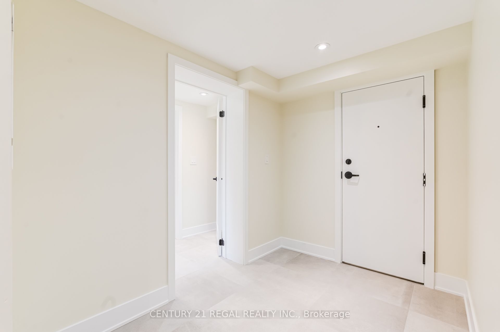 171 Gamma Basement Street, Toronto, ON M8W 4G3 photo 4