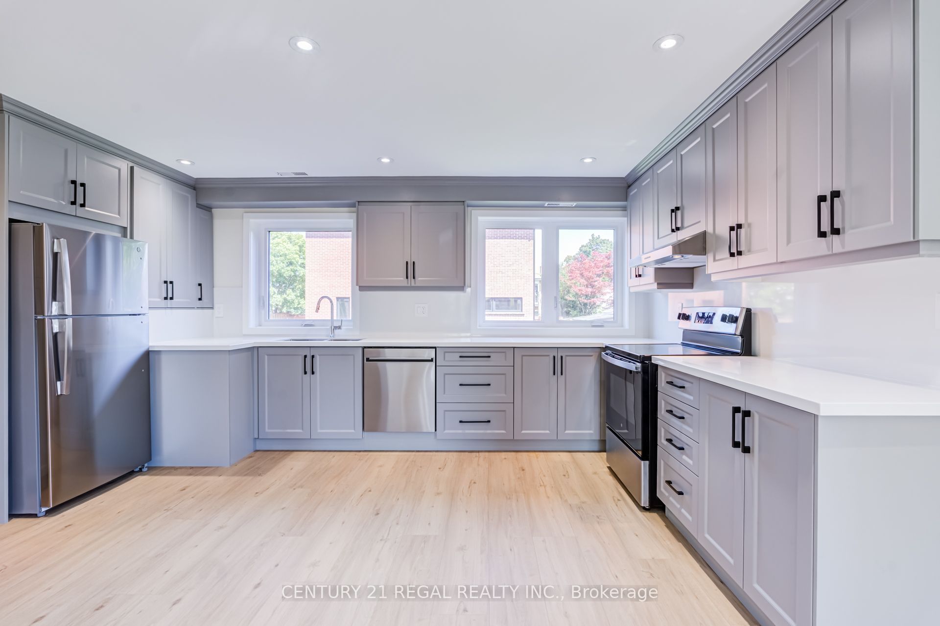 171 Gamma Street 2, Toronto, ON M8W 4G3 photo 2