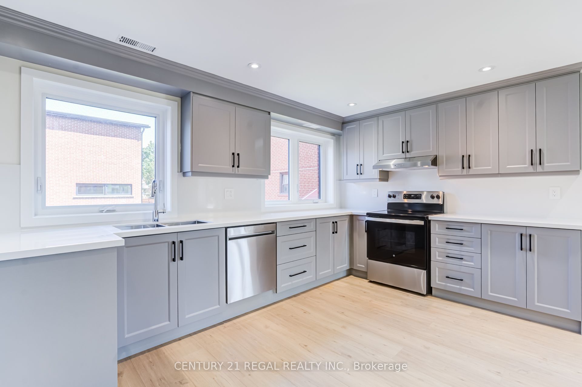 171 Gamma Street 2, Toronto, ON M8W 4G3 photo 3