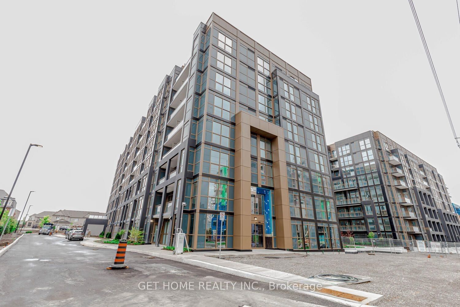 2343 Khalsa Gate 209, Oakville, ON L6M 5R6