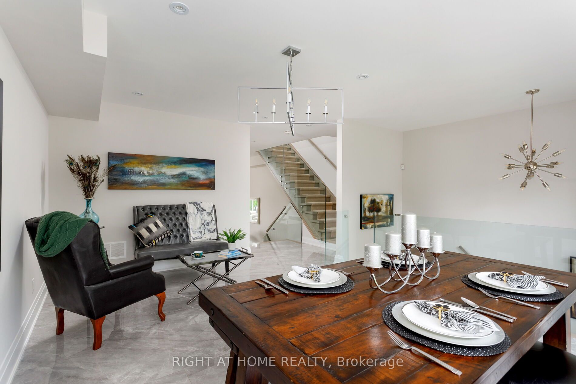 175 Hay Avenue, Toronto, ON M8Z 1G3 photo 3