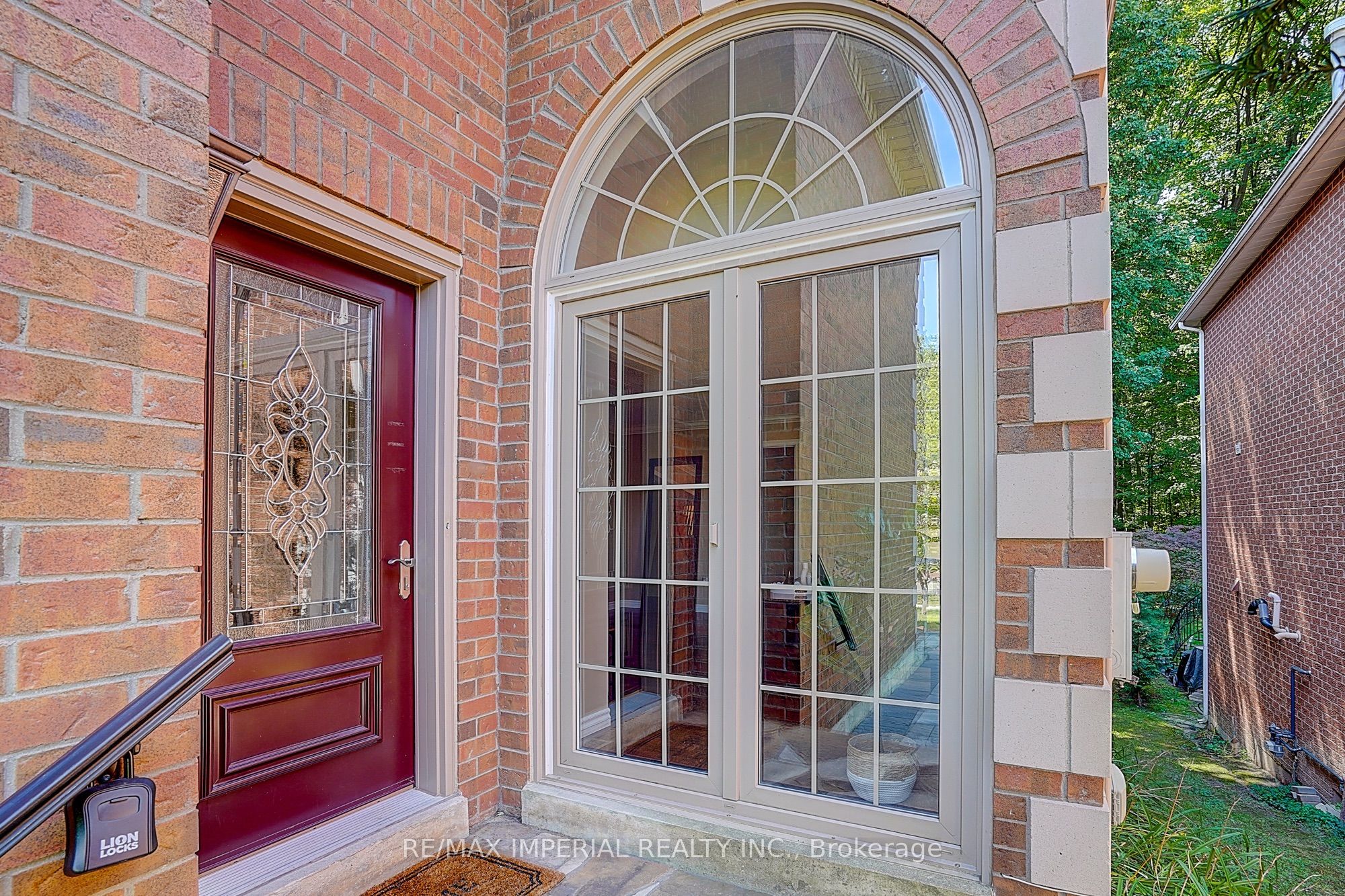 5337 Champlain Trail, Mississauga, ON L5R 2Y6 photo 4