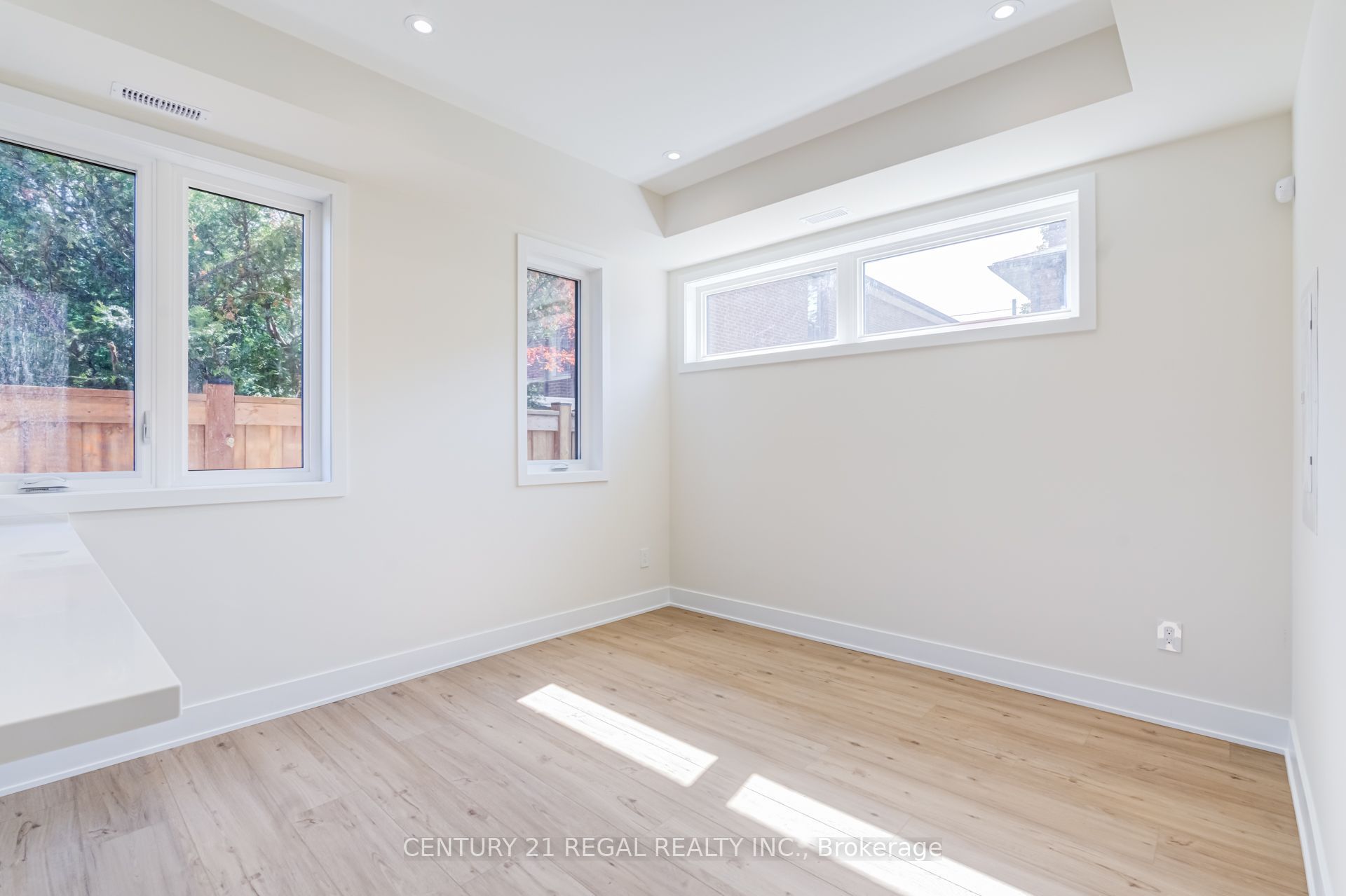 171 Gamma Street Garden Suite, Toronto, ON M8W 4G3 photo 3