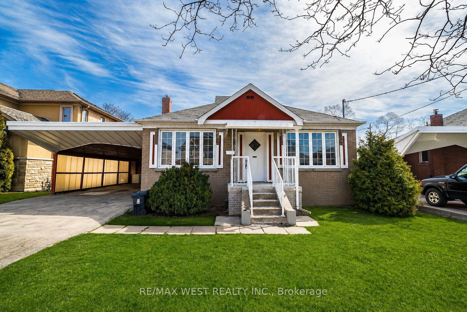 7 Highland Hill, Toronto, ON M9A 2P7 photo 2