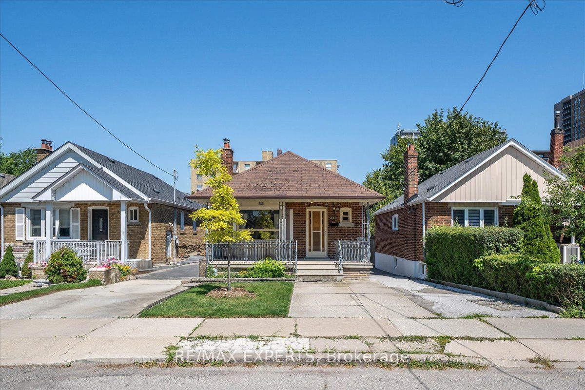 340 Whitmore Avenue, Toronto, ON M6E 2N4 photo 2